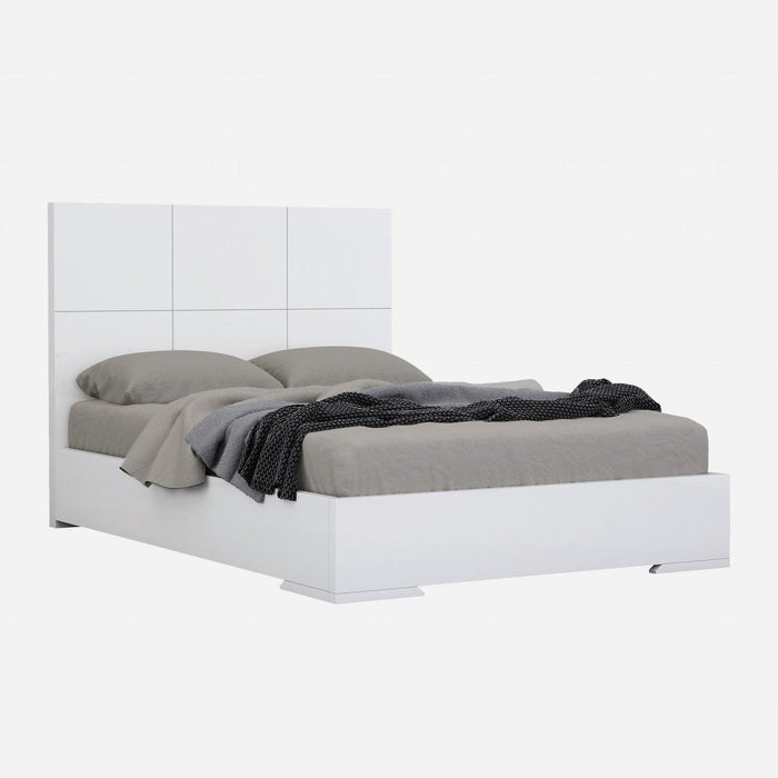 Homeroots King White Bed - Elegant Comfort for Your Bedroom