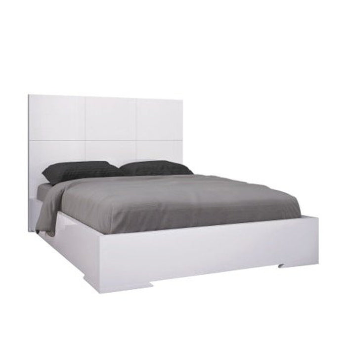 Homeroots King White Bed - Elegant Comfort for Your Bedroom