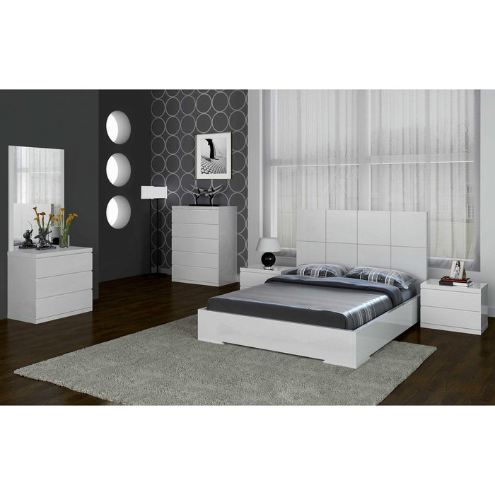 Homeroots King White Bed - Elegant Comfort for Your Bedroom