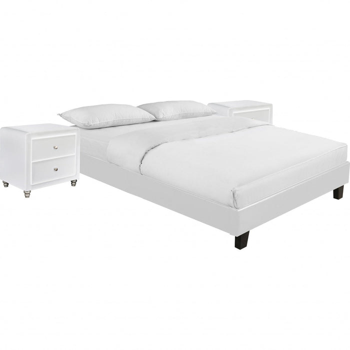 Homeroots Queen-Size Platform Bed Set with Twin Nightstands