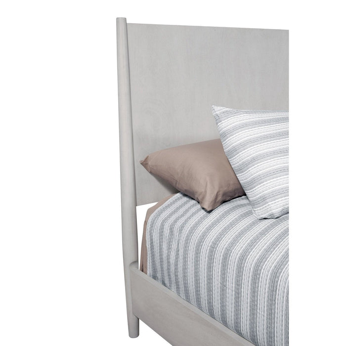 Homeroots King Bed in Elegant Gray, Constructed from a Blend of Solid and Engineered Wood